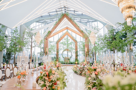 수원 컨벤션센터 웨딩박람회 행사장 내부 전경 및 참관객 모습